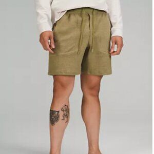 Lululemon - At Ease Short 7" - Colour: Heathered Bronze Green - Size S